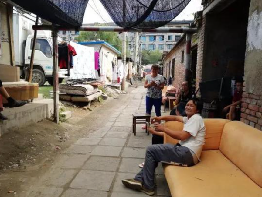 北京出現(xiàn)“搬家村”？搬運(yùn)幫等三方平臺(tái)受眾寵